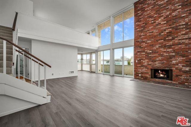 Foto del edificio - 30 Driftwood Street Apt ##9, Marina del Re...