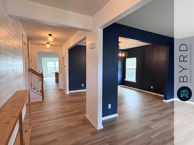 Foto del edificio - 7025 Heartleaf Ln