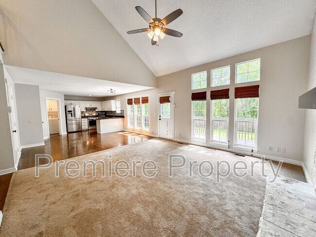Foto del edificio - 15350 Riley St