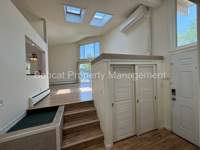 Foto del edificio - 3 Bed, 2 Bath Home Located in West Carson ...