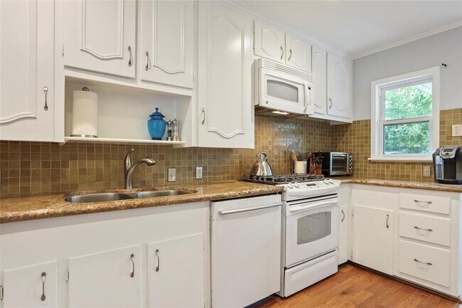 Building Photo - 1517 Ronson Rd