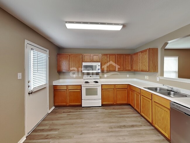 Building Photo - 12614 Sunny Wonder