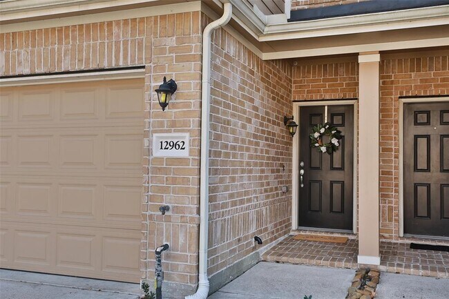 Building Photo - 12962 Iris Garden Ln