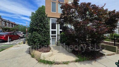 Building Photo - 471 Luray Pl NW