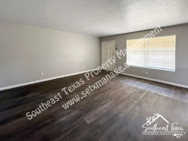 Foto del edificio - 655 Adams St