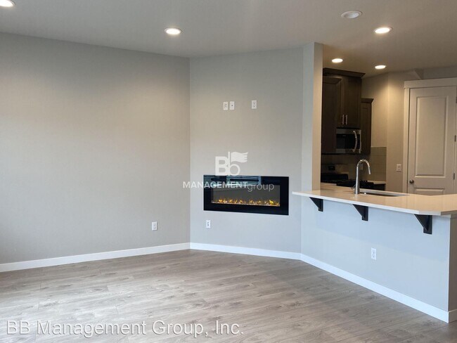 Foto del edificio - 3 br, 2.5 bath House - 16573 SE Sunshower ...