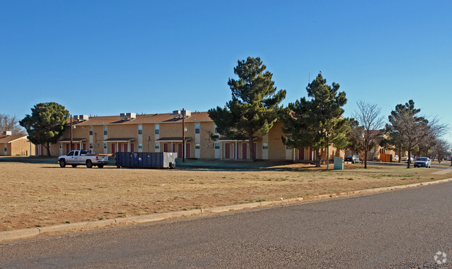 Building Photo - Garden Apartments