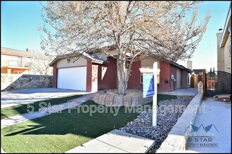 Building Photo - 3020 Tierra Mina Dr