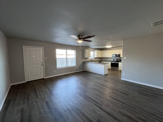 Foto del edificio - 3430 Itasca St