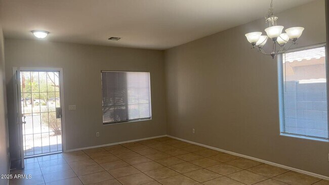 Foto del edificio - 3532 W Vineyard Rd