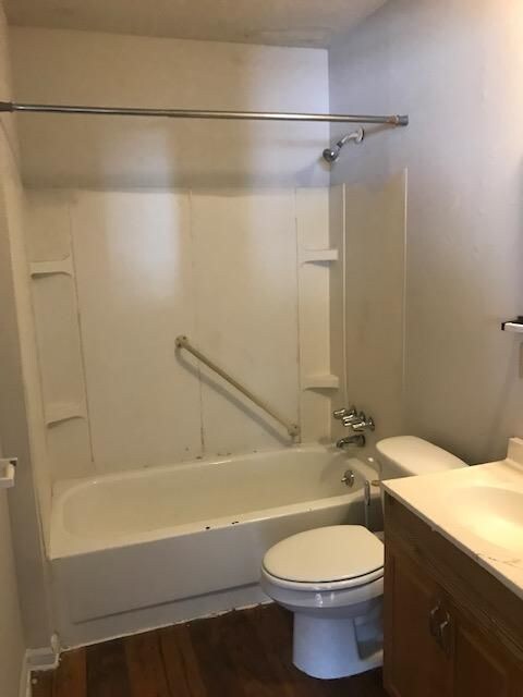 Building Photo - 2 bedroom apartment on one level