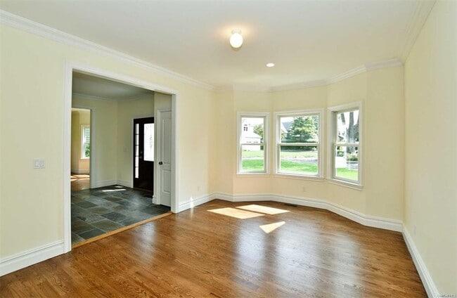 Foto del edificio - 52 Hillside Pl