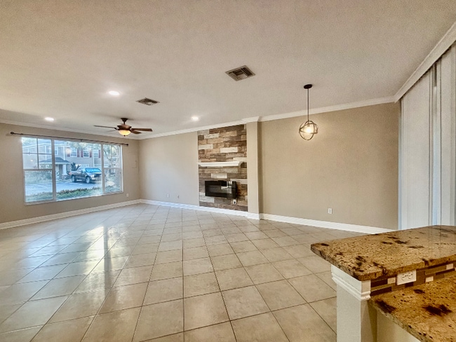 Foto del edificio - 13576 Forest Lake Dr