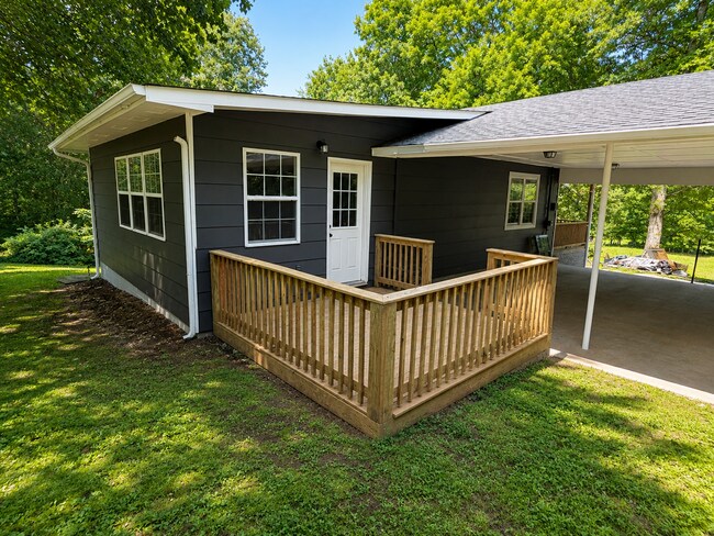 Foto del edificio - 631 Medlin Rd NW