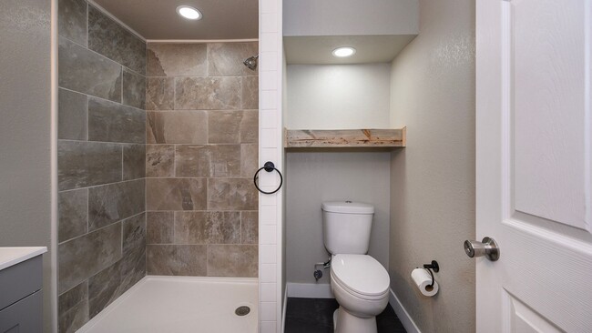 Building Photo - 804 N 16th St