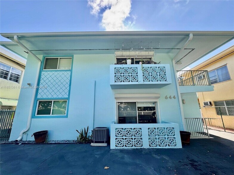 Primary Photo - 644 Meridian Ave