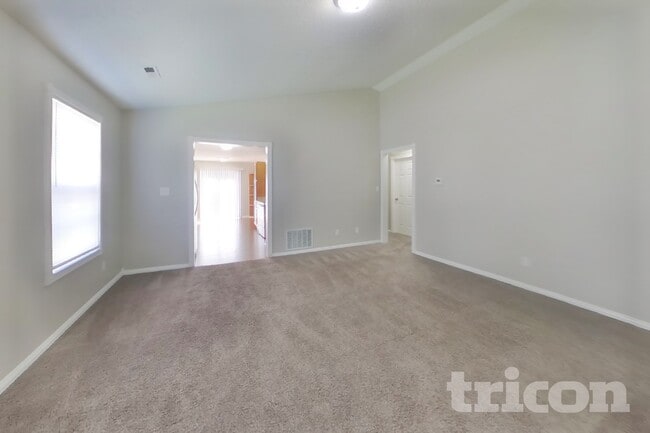 Foto del edificio - 5103 Sandy Forge Dr
