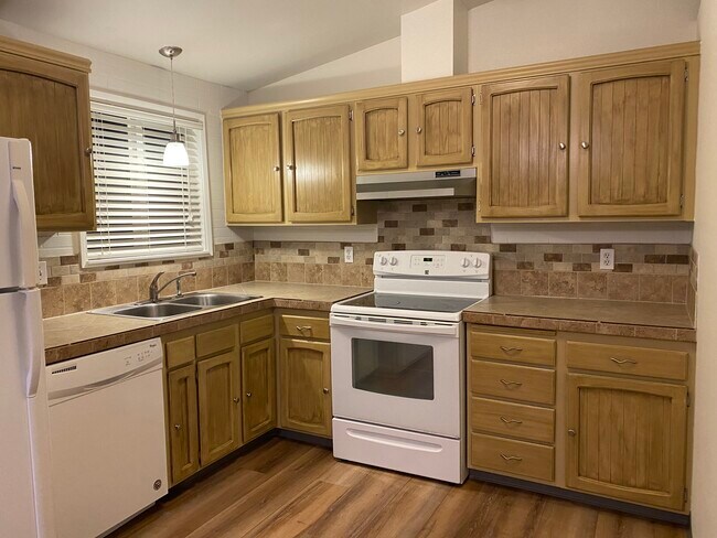 Foto del edificio - 2815 SW Spring Garden St