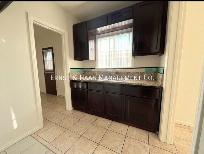 Building Photo - $1,495/mo  Move In Special for Cozy 1 Bedr...