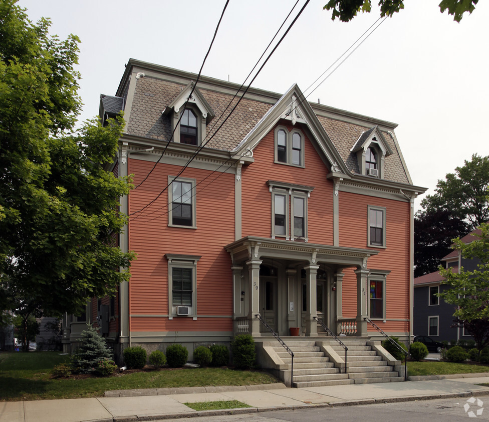 Building Photo - 37-39 Parkis Ave