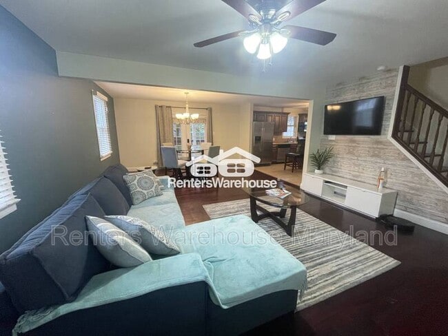 Foto del edificio - 8203 Watersedge Rd