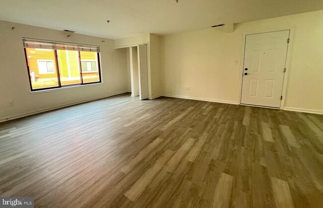 Building Photo - 2807A Auburn Ct