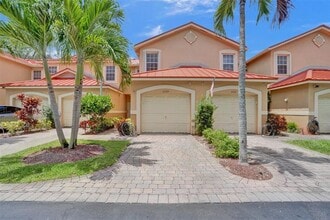 Building Photo - 4059 Crystal Lake Dr