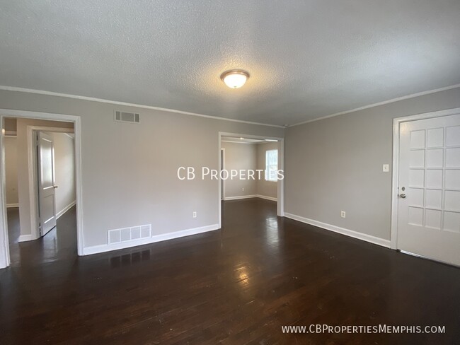 Building Photo - 1416 Alamo St