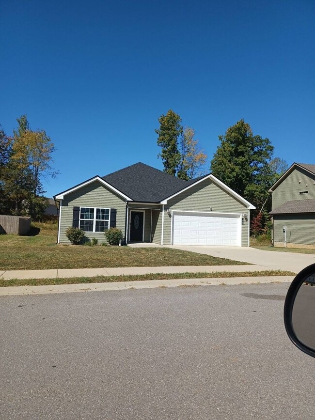 Building Photo - 1620 Parkside Dr