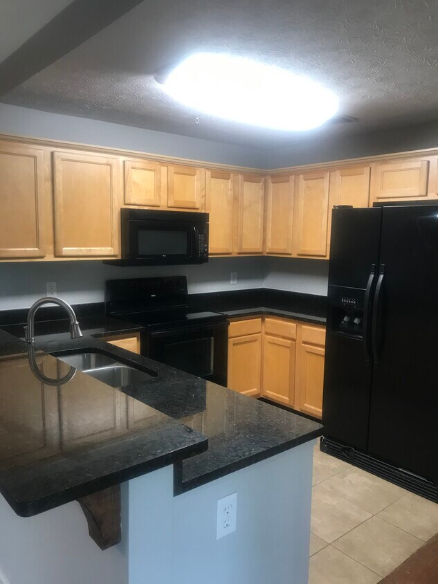 1114 S College St Unit 10102, Auburn, AL 36832 Apartments in Auburn