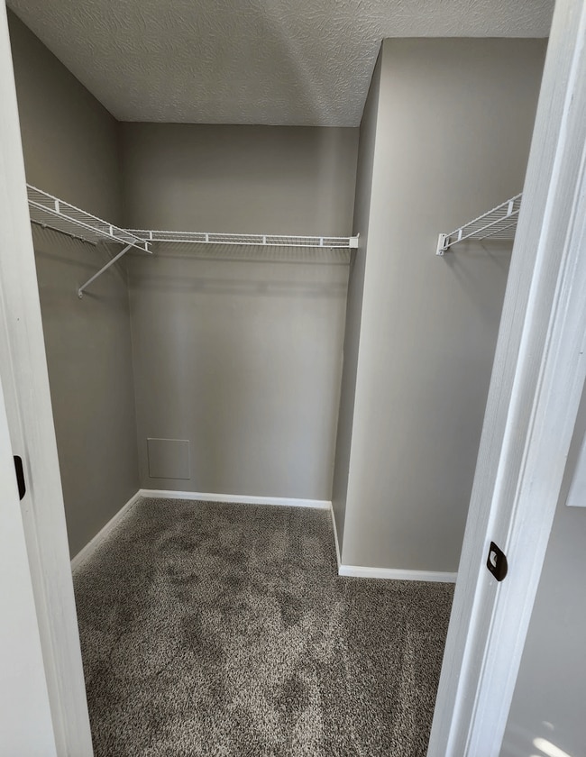 Interior Photo - Estates at Brentwood Lake