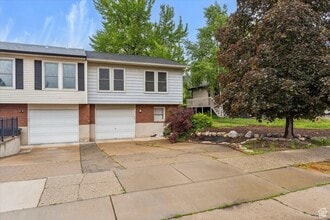 Building Photo - 22 W 1470 S