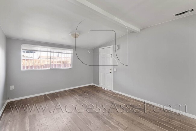 Foto del edificio - 522 N Spring St