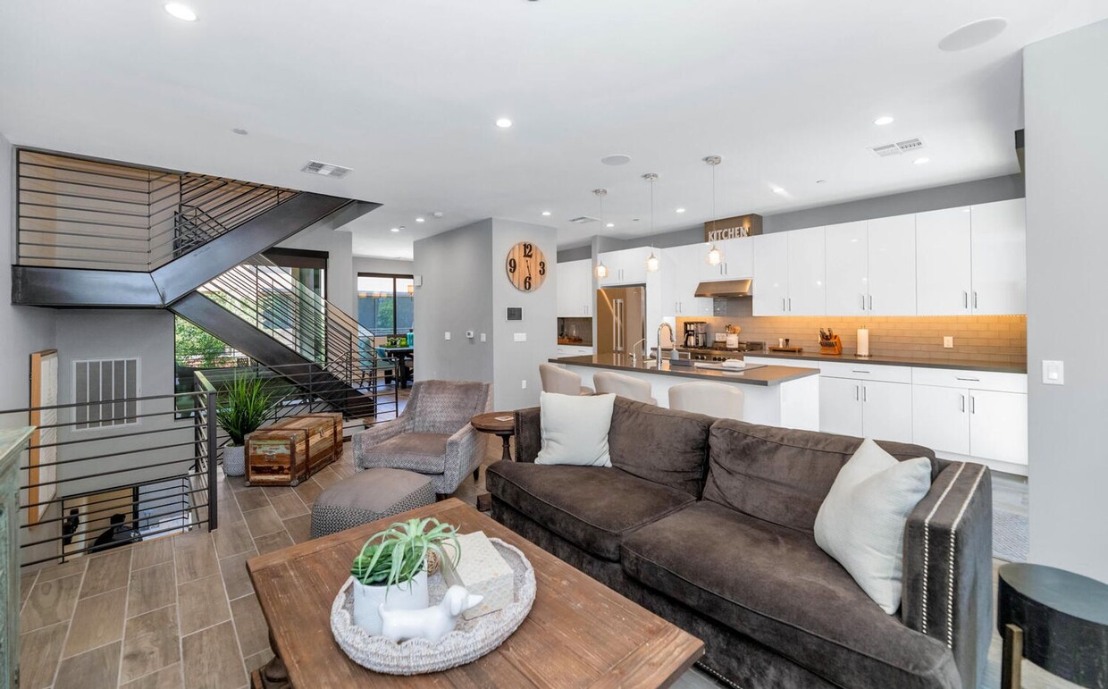 Foto principal - Rates Vary: $3,995 - $7,495