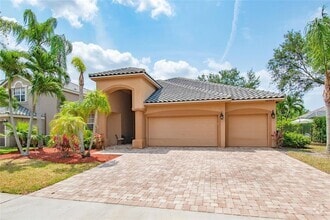 Building Photo - 12372 Cascades Pointe Dr
