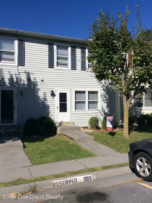 Primary Photo - 3 br, 1.5 bath House - 211 Kimberly Way