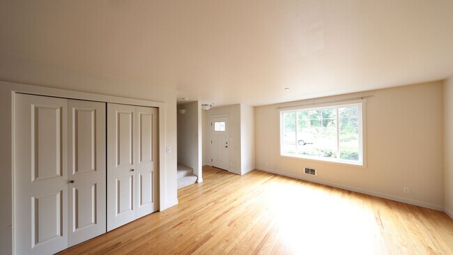 Foto del edificio - 3 Bed 2.5 Bath - Pet Friendly - WhidbeyHea...