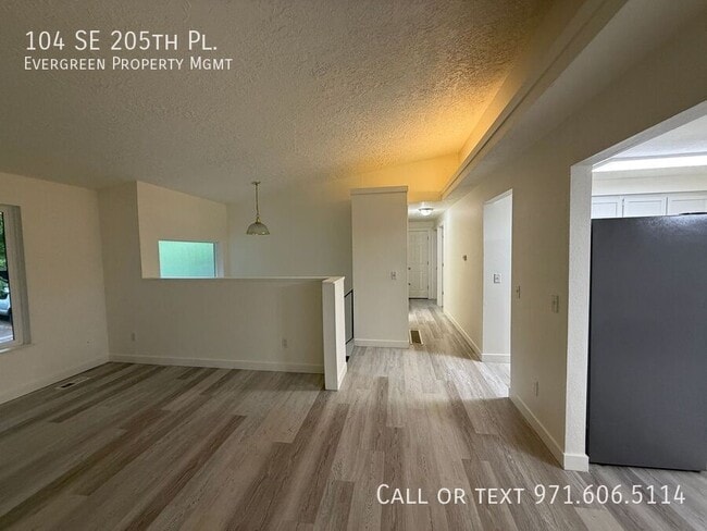 Foto del edificio - 104 SE 205th Pl