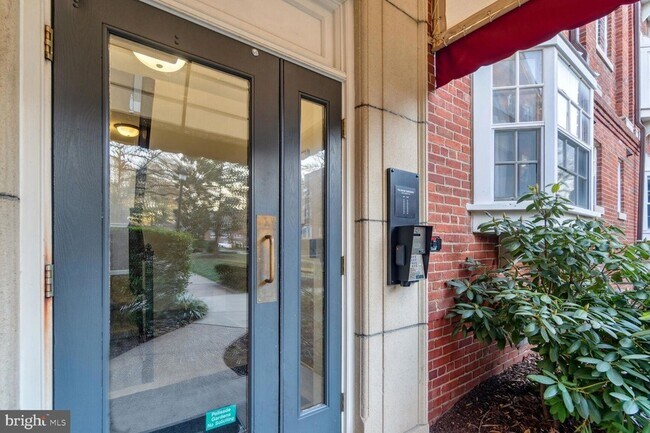 Foto del edificio - 2107 N Scott St