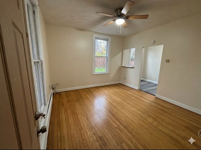 Sala de estar - 6045 Old Washington Rd