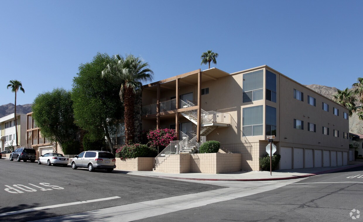 Foto del edificio - Thunderbird Terrace Apartments