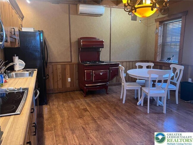 Foto del edificio - 4652 Hamilton Blvd