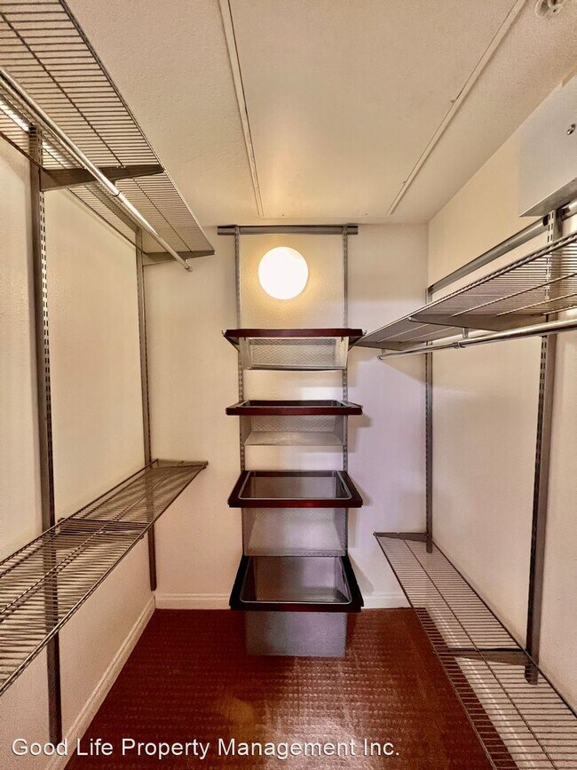 Building Photo - 2 br, 2 bath House - 8232 Station Village ...