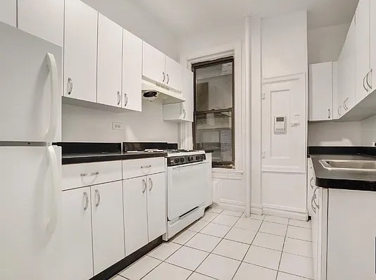 Primary Photo - 107 E 88th St