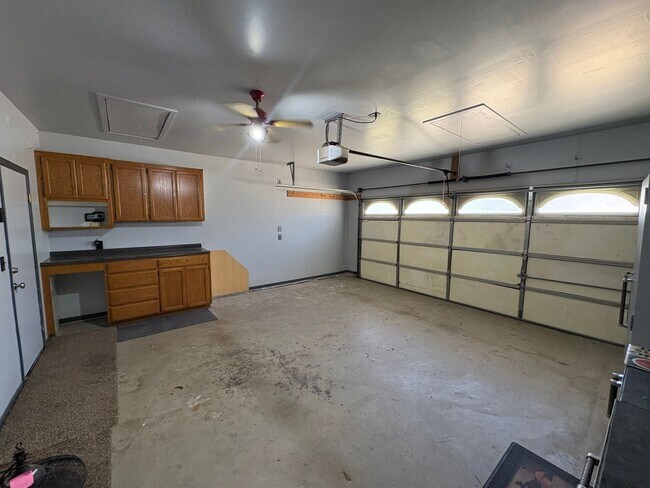 Building Photo - 1523 E Monte Vista Ct