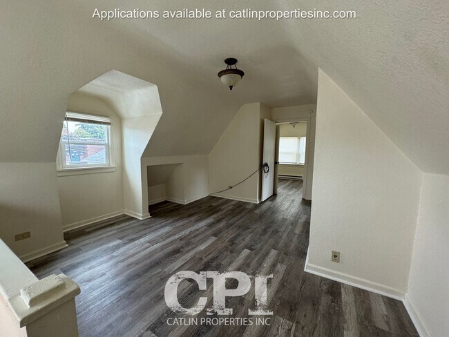 Foto del edificio - 409 Long Ave