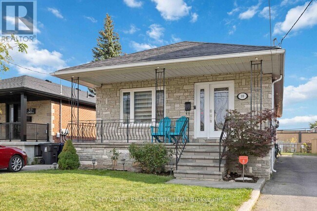 Building Photo - 39 Bentworth Ave