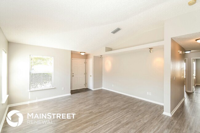 Foto del edificio - 1228 Spring Creek Ct