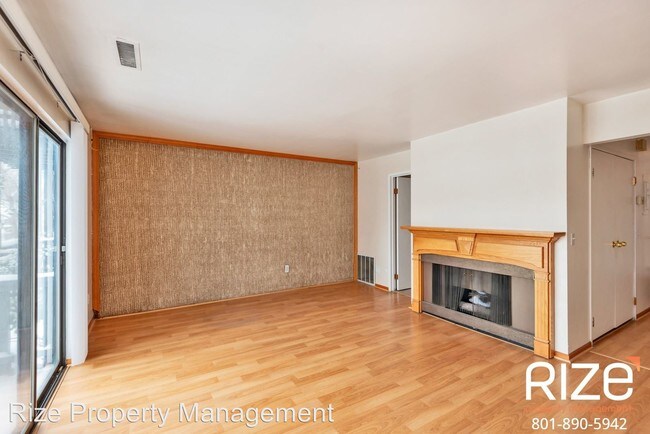 Building Photo - 2 br, 2.5 bath House - 4766 S Woodduck Lane