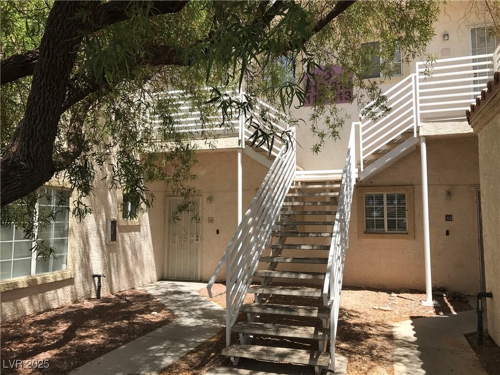 Foto principal - 1900 N Torrey Pines Dr